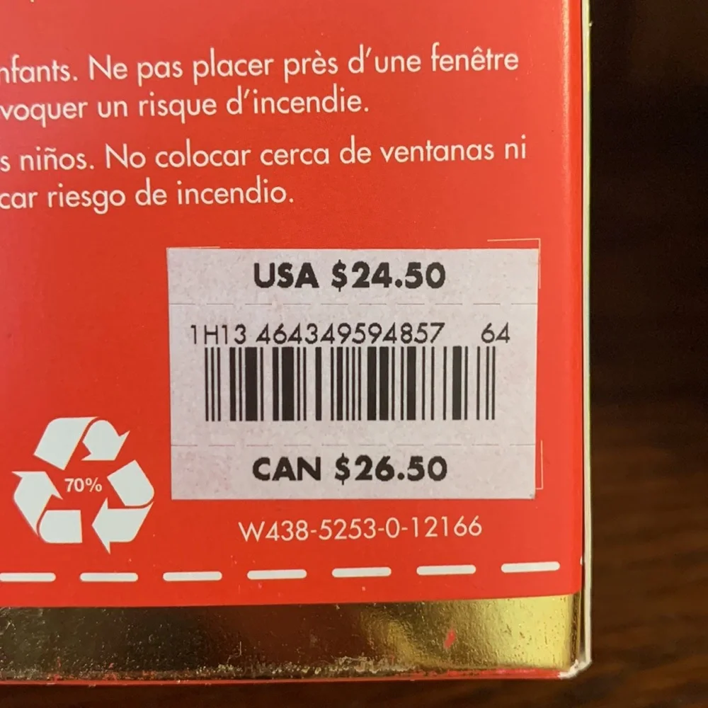 Disney Store Mickey and Minnie snow globe 2012 - Picture 7 of 7